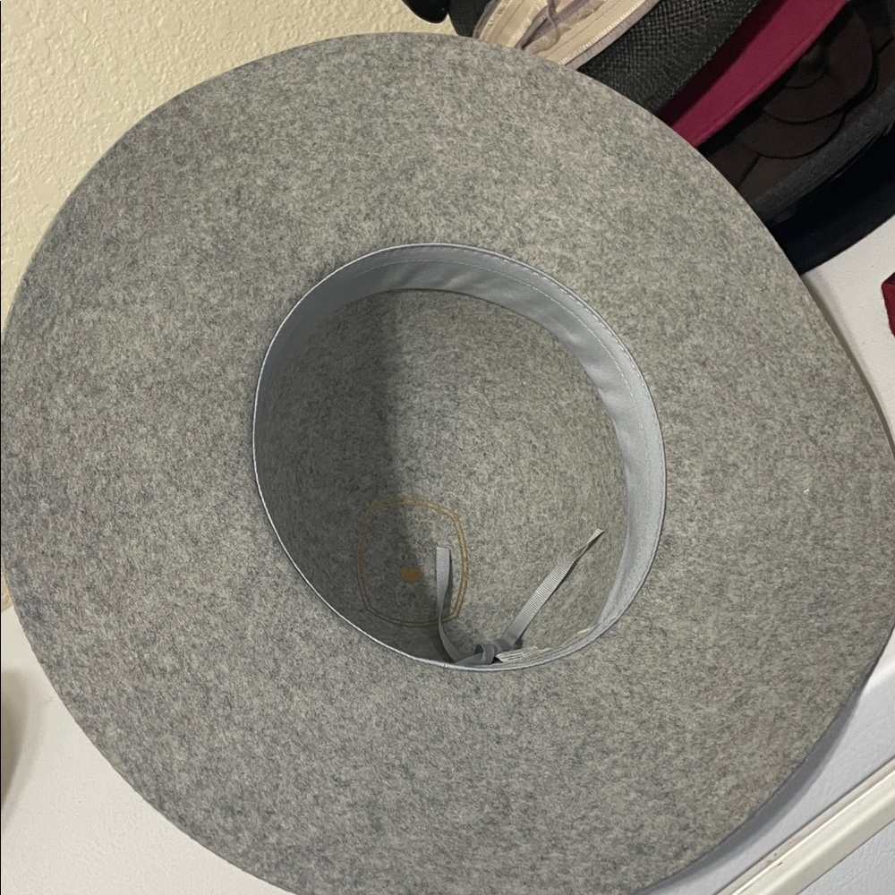 Kooringal Wimen's Gray Wool Wide Brim Hat. Very Good Condition. 100% Wool Felt. - Picture 9 of 13